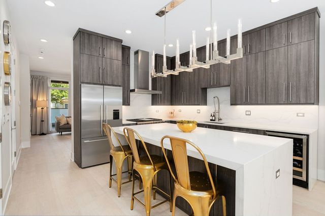 1848 N California Avenue 1, Chicago, IL 60647