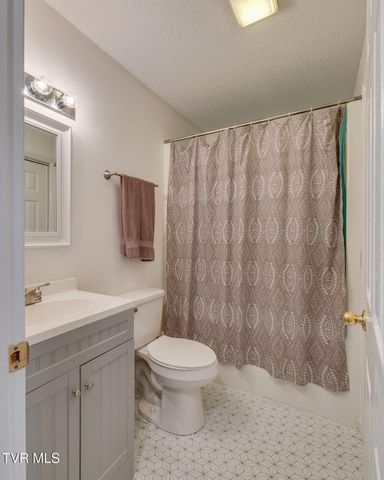 104 Chickasaw Circle, Church Hill, TN 37642