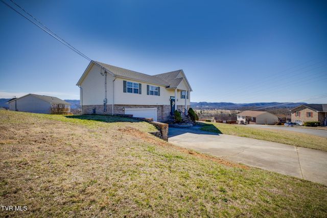 104 Chickasaw Circle, Church Hill, TN 37642