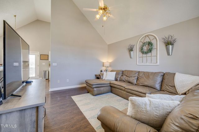 104 Chickasaw Circle, Church Hill, TN 37642