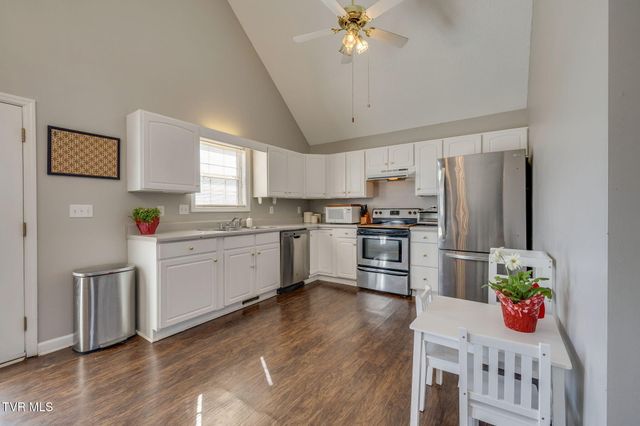 104 Chickasaw Circle, Church Hill, TN 37642