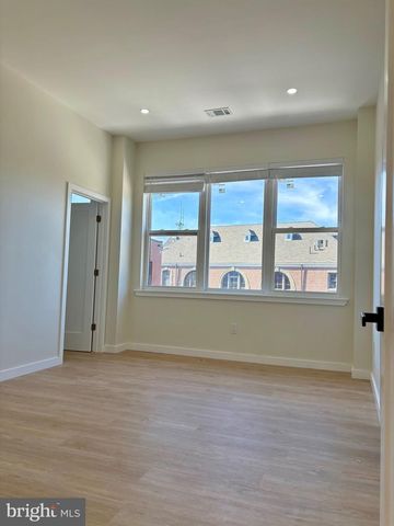 865 W LANCASTER AVE, Bryn Mawr, PA 19010