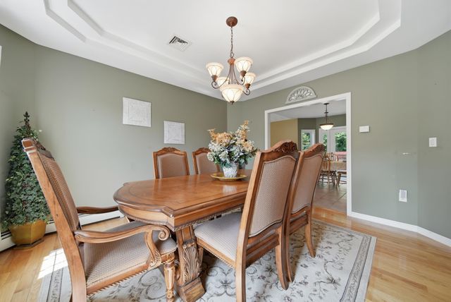 43 Emerson Road, Chester, NH 03036