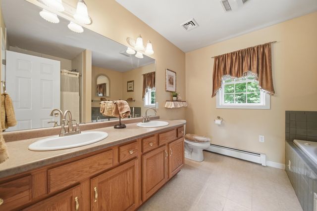 43 Emerson Road, Chester, NH 03036
