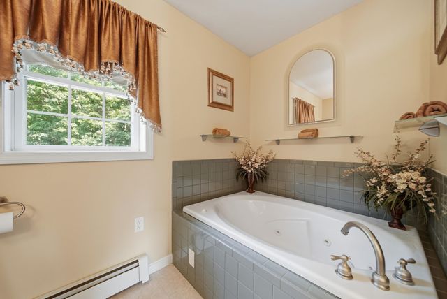 43 Emerson Road, Chester, NH 03036