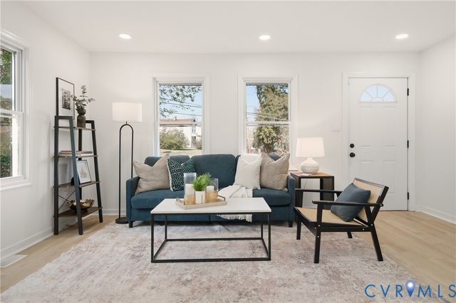 628 St Luke St, Petersburg, VA 23803