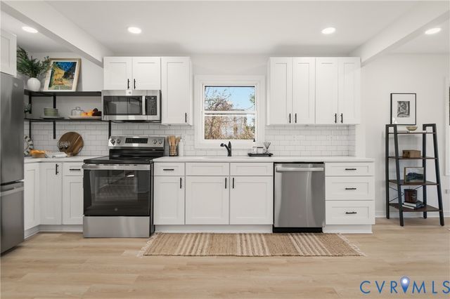 628 St Luke St, Petersburg, VA 23803