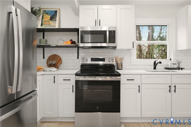 628 St Luke St, Petersburg, VA 23803