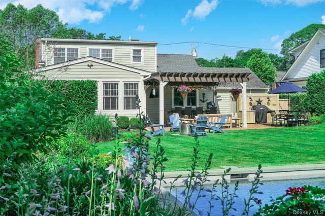 7 Country Club Road, Bellport Village, NY 11713