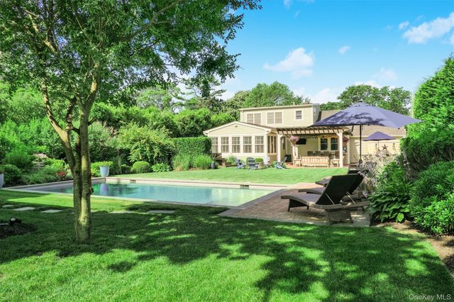7 Country Club Road, Bellport Village, NY 11713