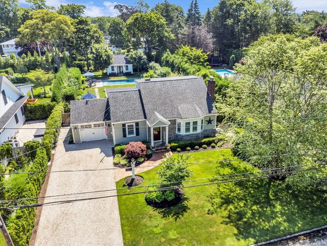 7 Country Club Road, Bellport Village, NY 11713