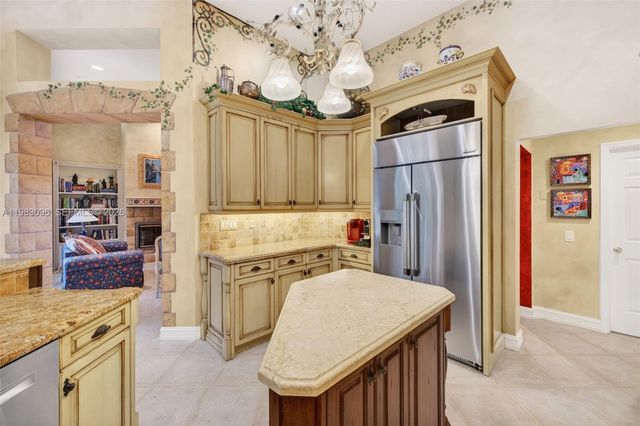 1083 SW 156th Ter, Pembroke Pines, FL 33027