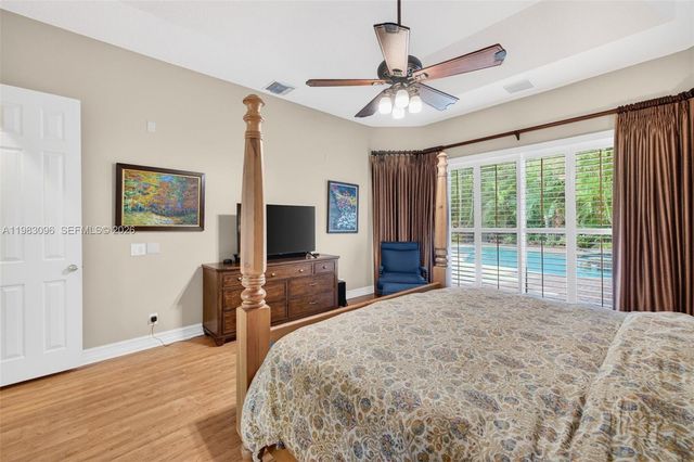 1083 SW 156th Ter, Pembroke Pines, FL 33027