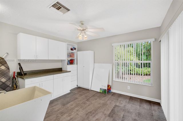 1083 SW 156th Ter, Pembroke Pines, FL 33027