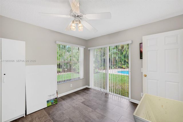1083 SW 156th Ter, Pembroke Pines, FL 33027