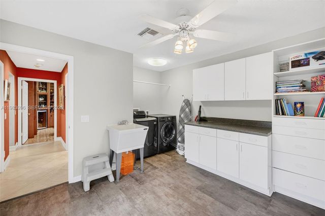 1083 SW 156th Ter, Pembroke Pines, FL 33027