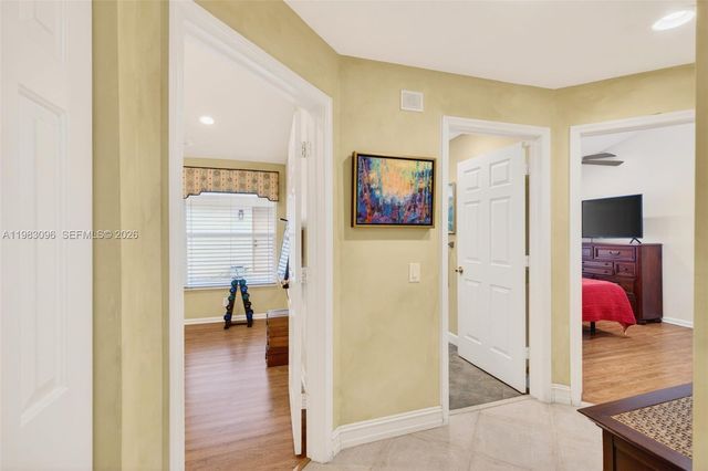 1083 SW 156th Ter, Pembroke Pines, FL 33027