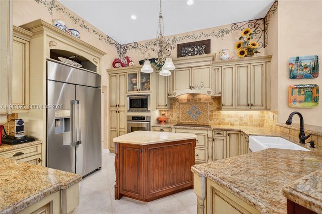 1083 SW 156th Ter, Pembroke Pines, FL 33027