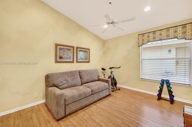 1083 SW 156th Ter, Pembroke Pines, FL 33027