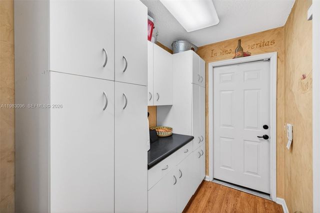 1083 SW 156th Ter, Pembroke Pines, FL 33027