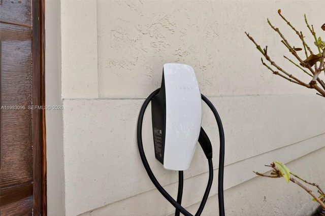 1083 SW 156th Ter, Pembroke Pines, FL 33027