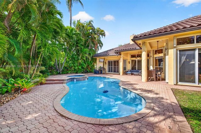 1083 SW 156th Ter, Pembroke Pines, FL 33027