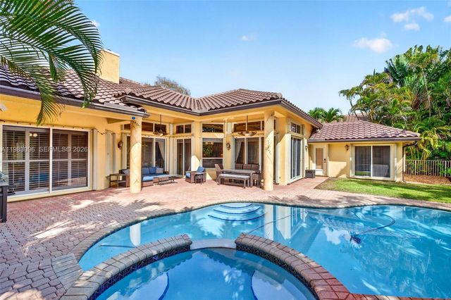 1083 SW 156th Ter, Pembroke Pines, FL 33027