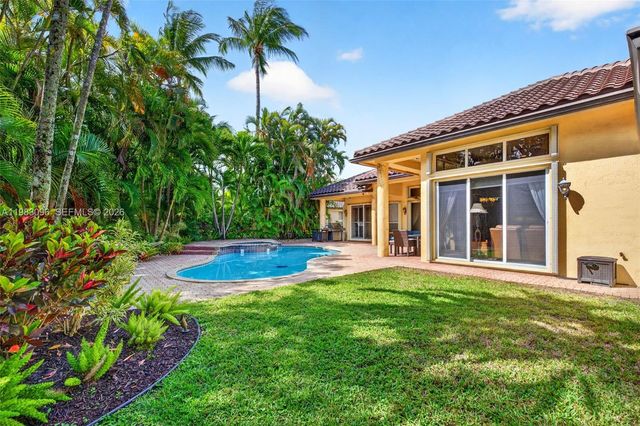 1083 SW 156th Ter, Pembroke Pines, FL 33027