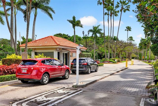 1083 SW 156th Ter, Pembroke Pines, FL 33027