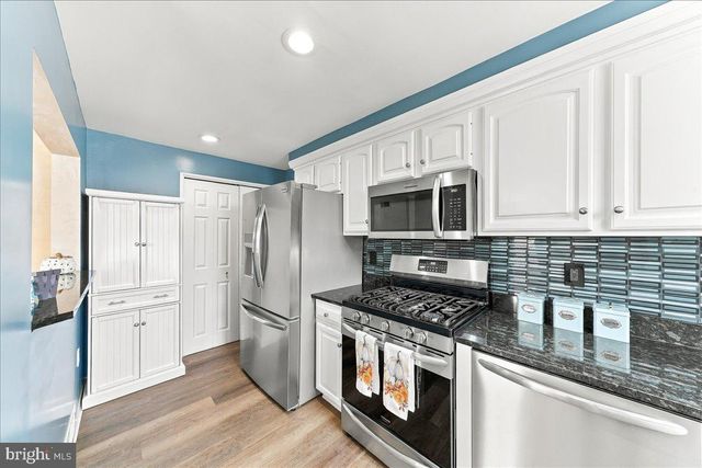230 E LYNN RD, Ridley Park, PA 19078