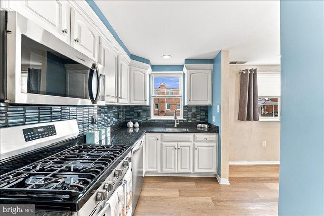 230 E LYNN RD, Ridley Park, PA 19078