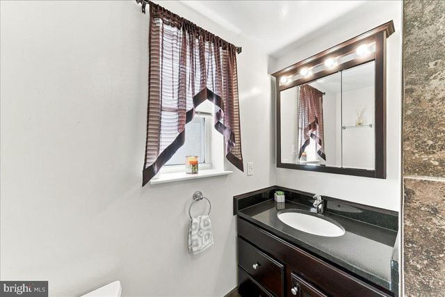 230 E LYNN RD, Ridley Park, PA 19078