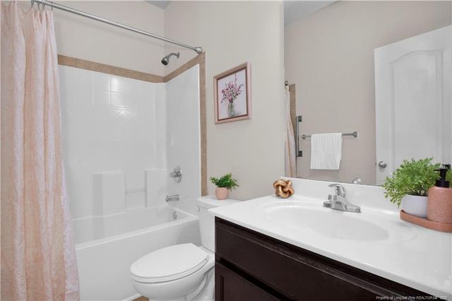 313 Fountain Grove Drive, Raeford, NC 28376