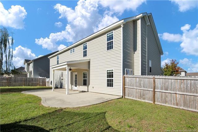 313 Fountain Grove Drive, Raeford, NC 28376