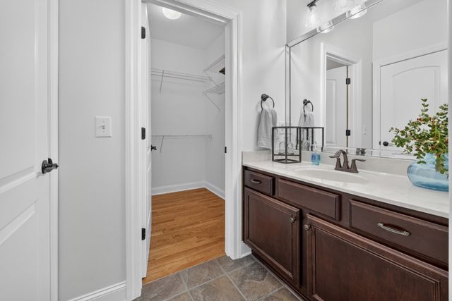 504 Landmark Ct, Nashville, TN 37211