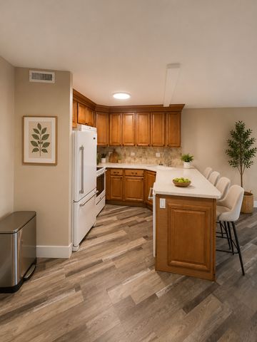 6833 N Kedzie Avenue 1009, Chicago, IL 60645