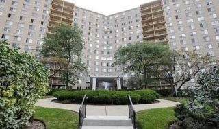 6833 N Kedzie Avenue 1009, Chicago, IL 60645