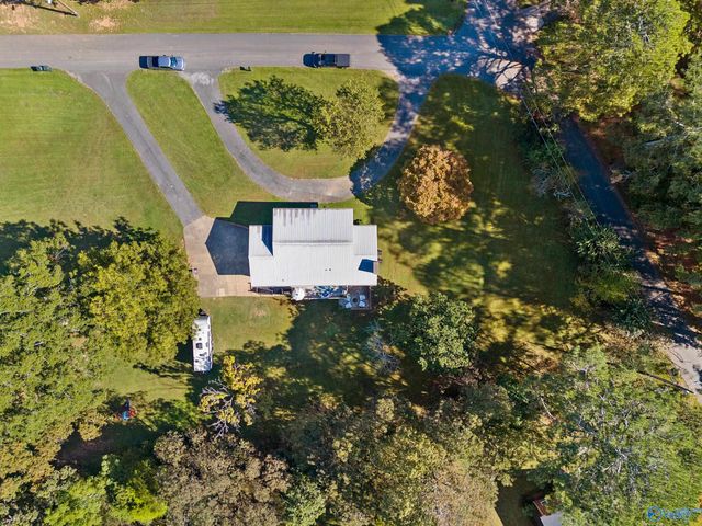302 Picadilly Drive, Scottsboro, AL 35768
