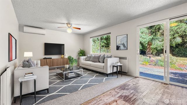19119 47th Avenue W, Lynnwood, WA 98036