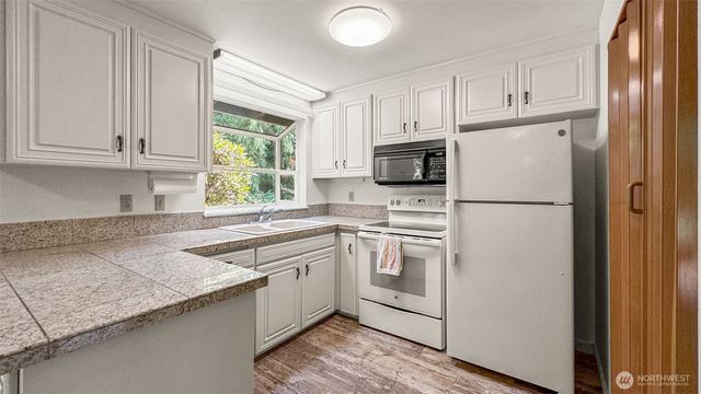 19119 47th Avenue W, Lynnwood, WA 98036
