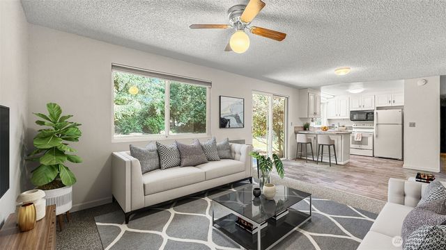 19119 47th Avenue W, Lynnwood, WA 98036