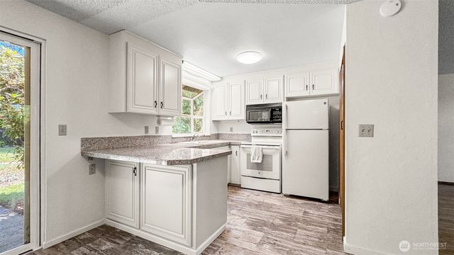 19119 47th Avenue W, Lynnwood, WA 98036