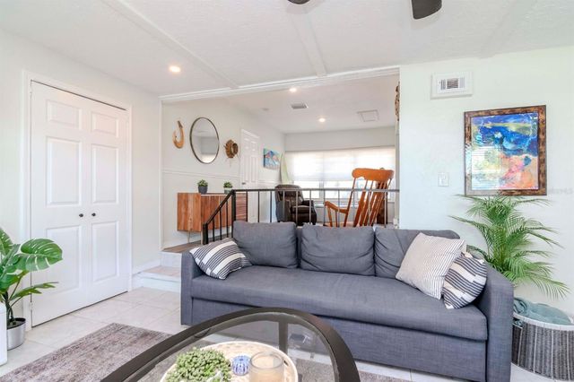 1528 W RIVER SHORE WAY, Tampa, FL 33603