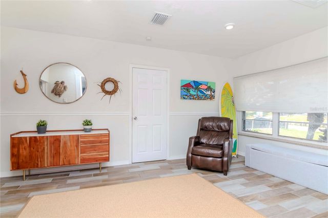 1528 W RIVER SHORE WAY, Tampa, FL 33603