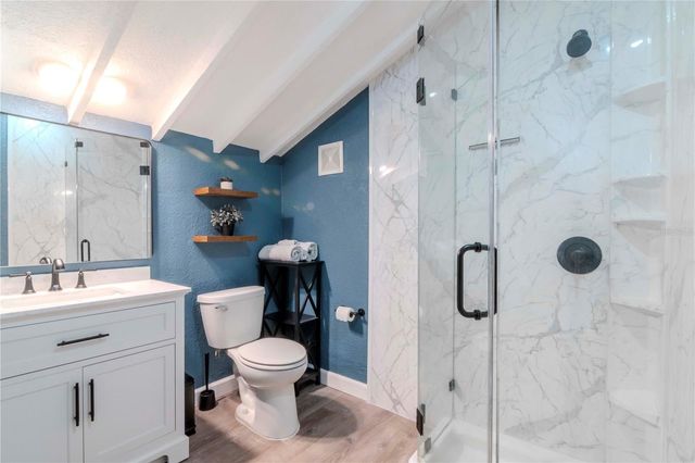 1528 W RIVER SHORE WAY, Tampa, FL 33603