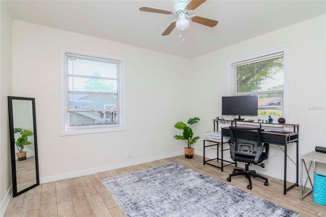 1528 W RIVER SHORE WAY, Tampa, FL 33603