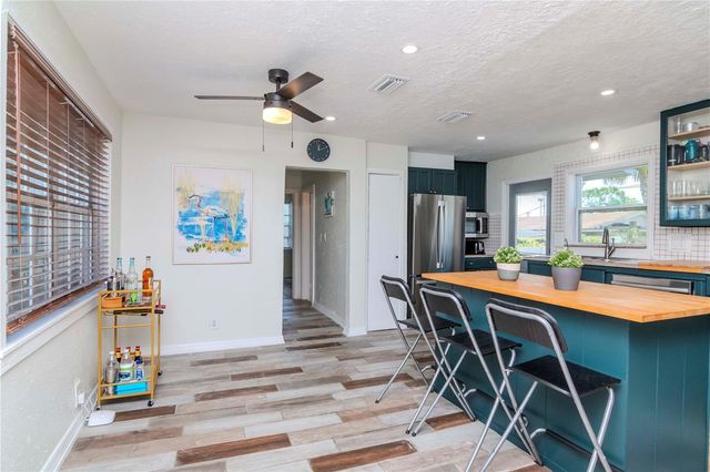 1528 W RIVER SHORE WAY, Tampa, FL 33603