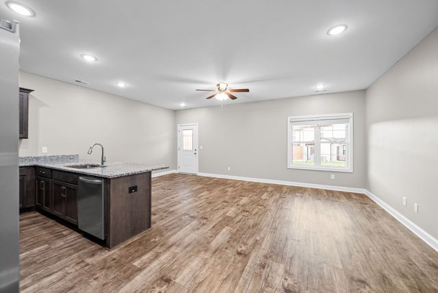 1173 Meadowhill Ln Unit C, Clarksville, TN 37043