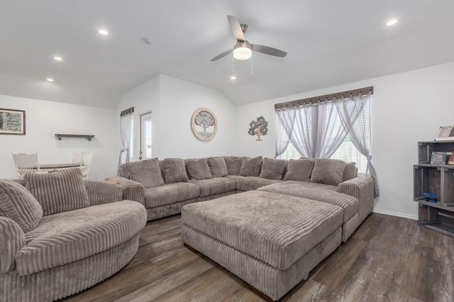 933 Neches Lane, Dayton, TX 77535