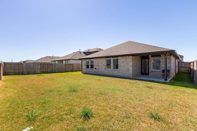 933 Neches Lane, Dayton, TX 77535